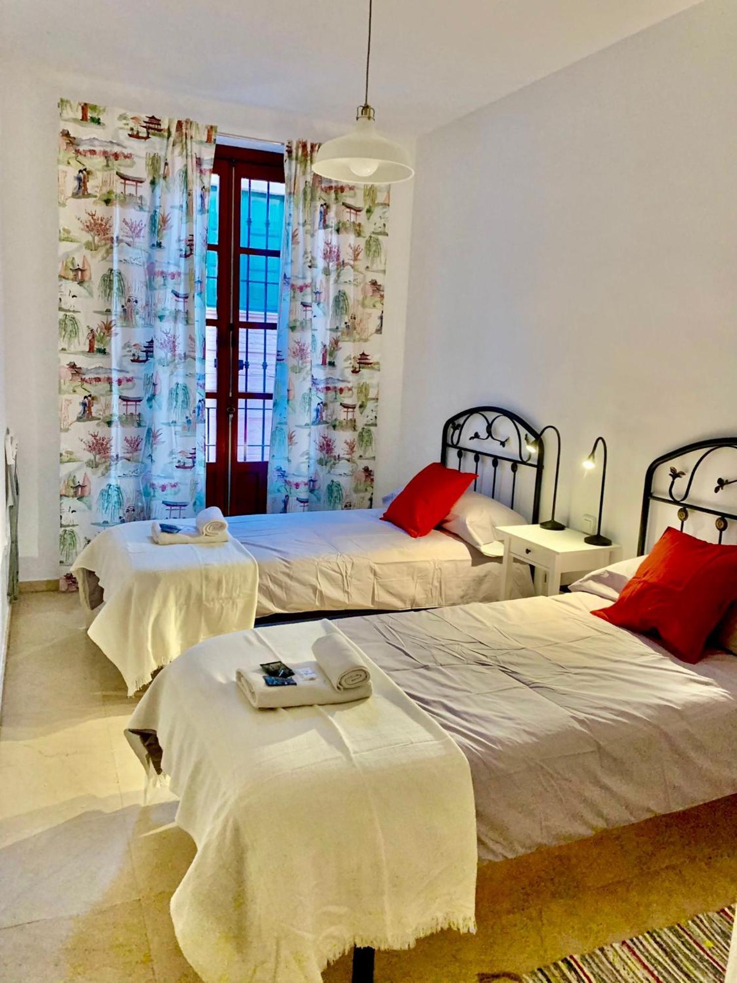 Apartamento Torre De La Plata Sevilla Exterior foto